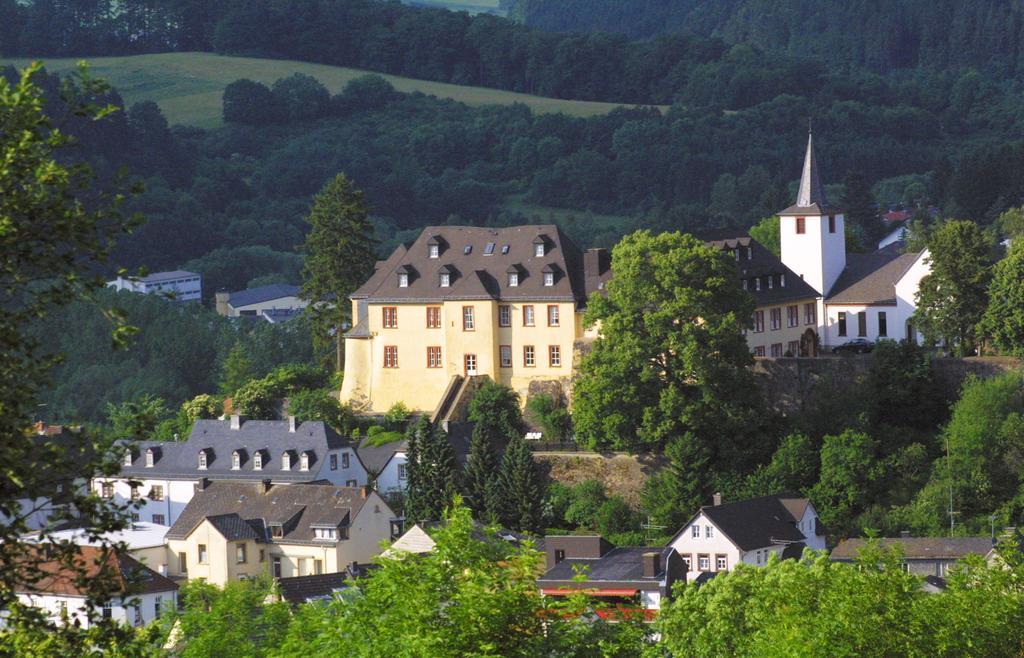 Schlosshotel Kurfuerstliches Amtshaus Dauner Burg Exteriör bild